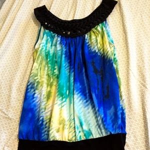 Sleeveless women's top